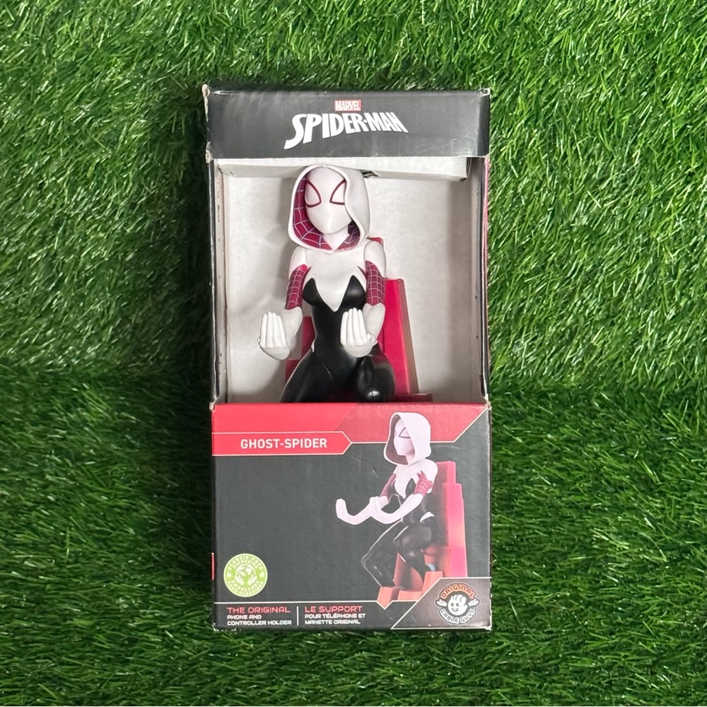 Marvel Spider-Man Ghost-Spider Gwen Action Figure Phone & Controller Holder NEW